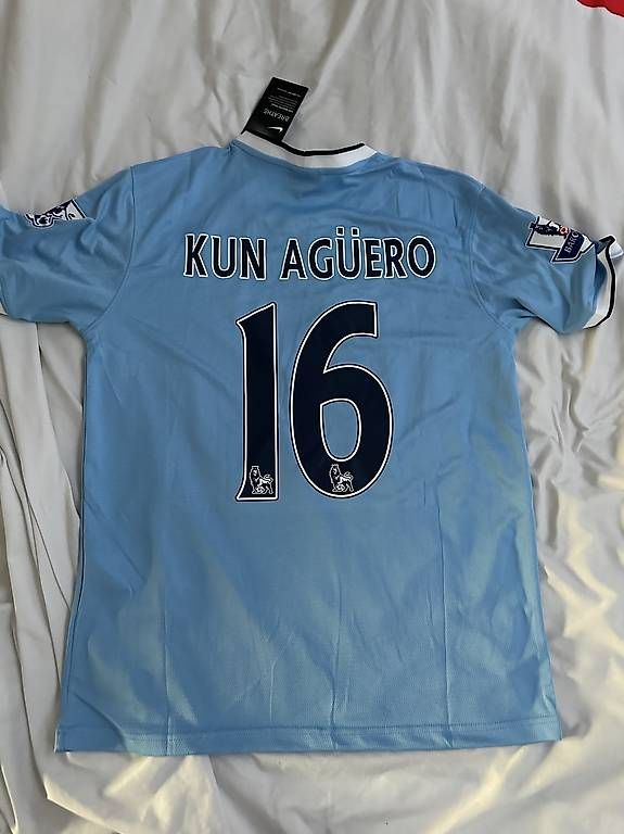 Leibchen & Hosen: Kun Agüero 16 Trikot  – Gebraucht aus Birr von rob_d6wl 1