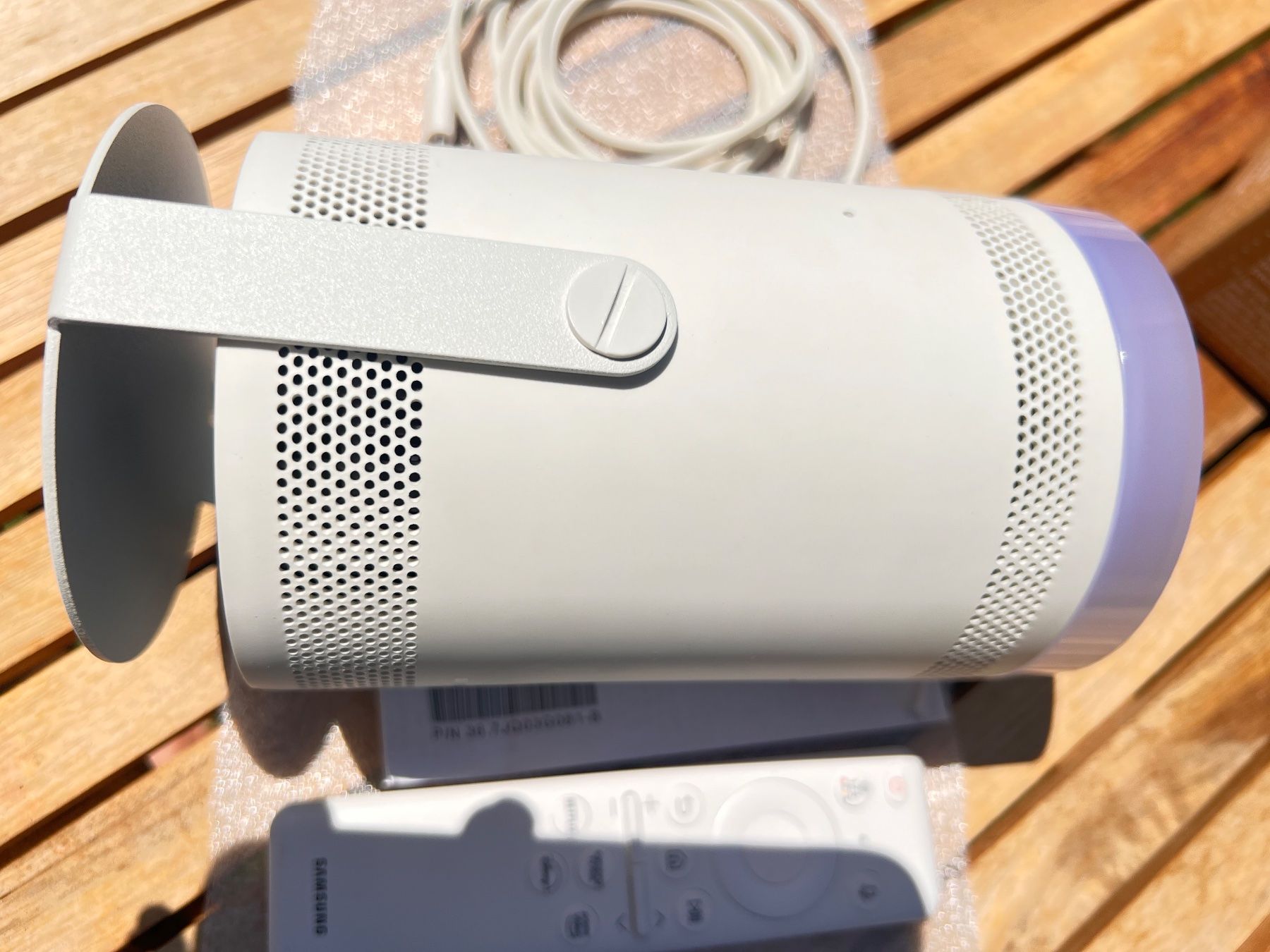 Samsung Tragbarer Mediaplayer: Freestyle projector !defective! – Defekt aus Lausanne von NYC67 7