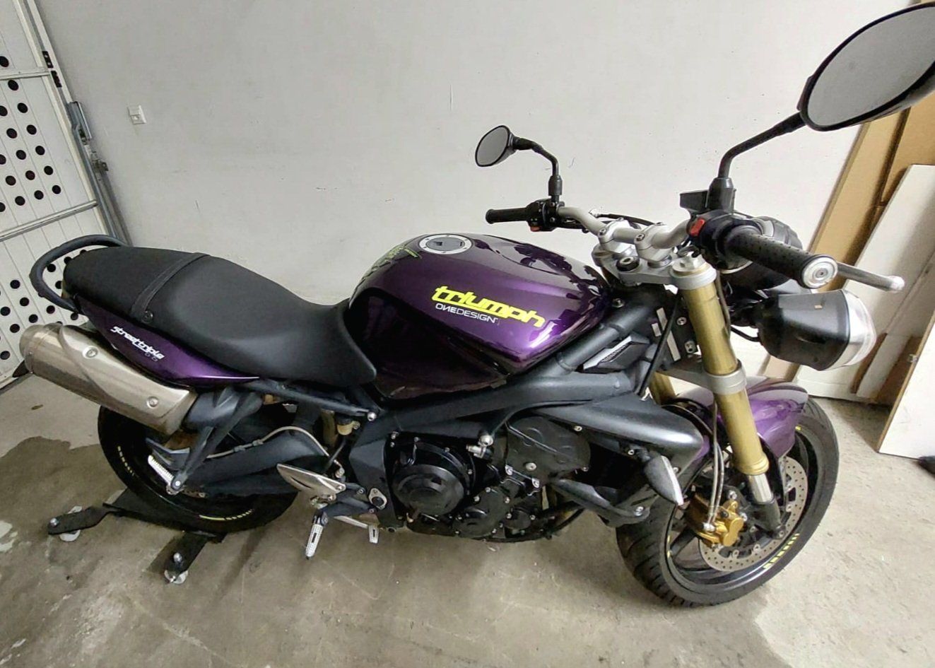 Strada: TRIUMPH Street Triple 675 – Usato da Fislisbach venduto da interruttore73