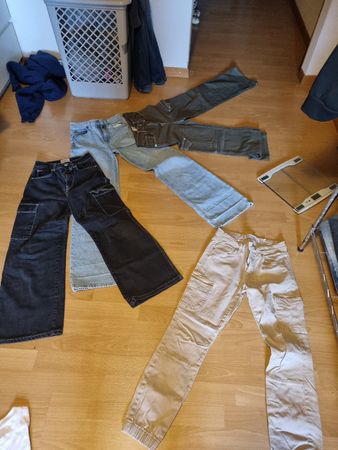 Hosen Paket, Top Zustand, Gr. 34