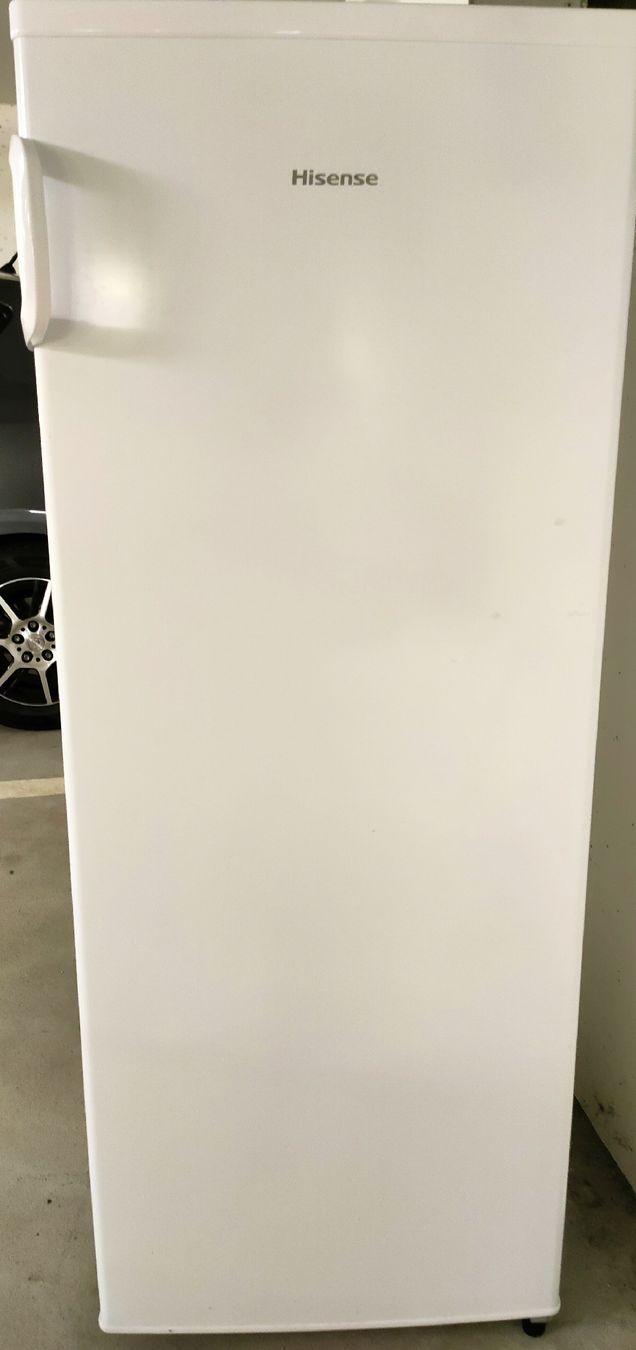 Hisense Frigoriferi: HISENSE 250L Kühlschrank – Usato da Frick venduto da renmar63 3