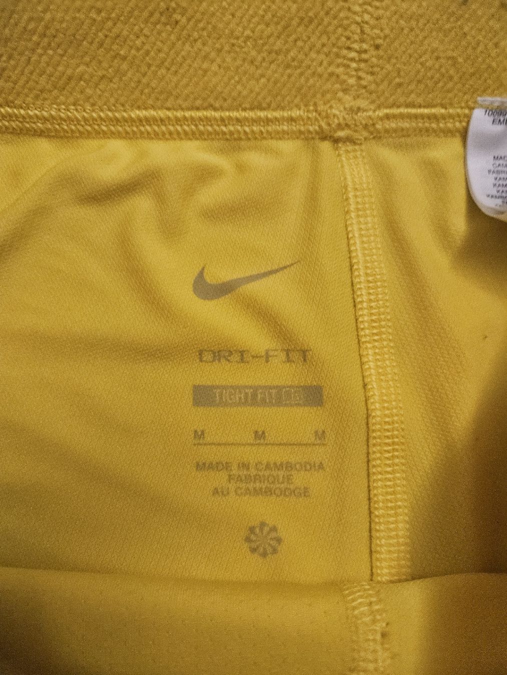 Nike Pantaloni: Nike Thermo Hose Gr.M – Nuovo (secondo la descrizione) da Emmenbrücke venduto da TopGato 1