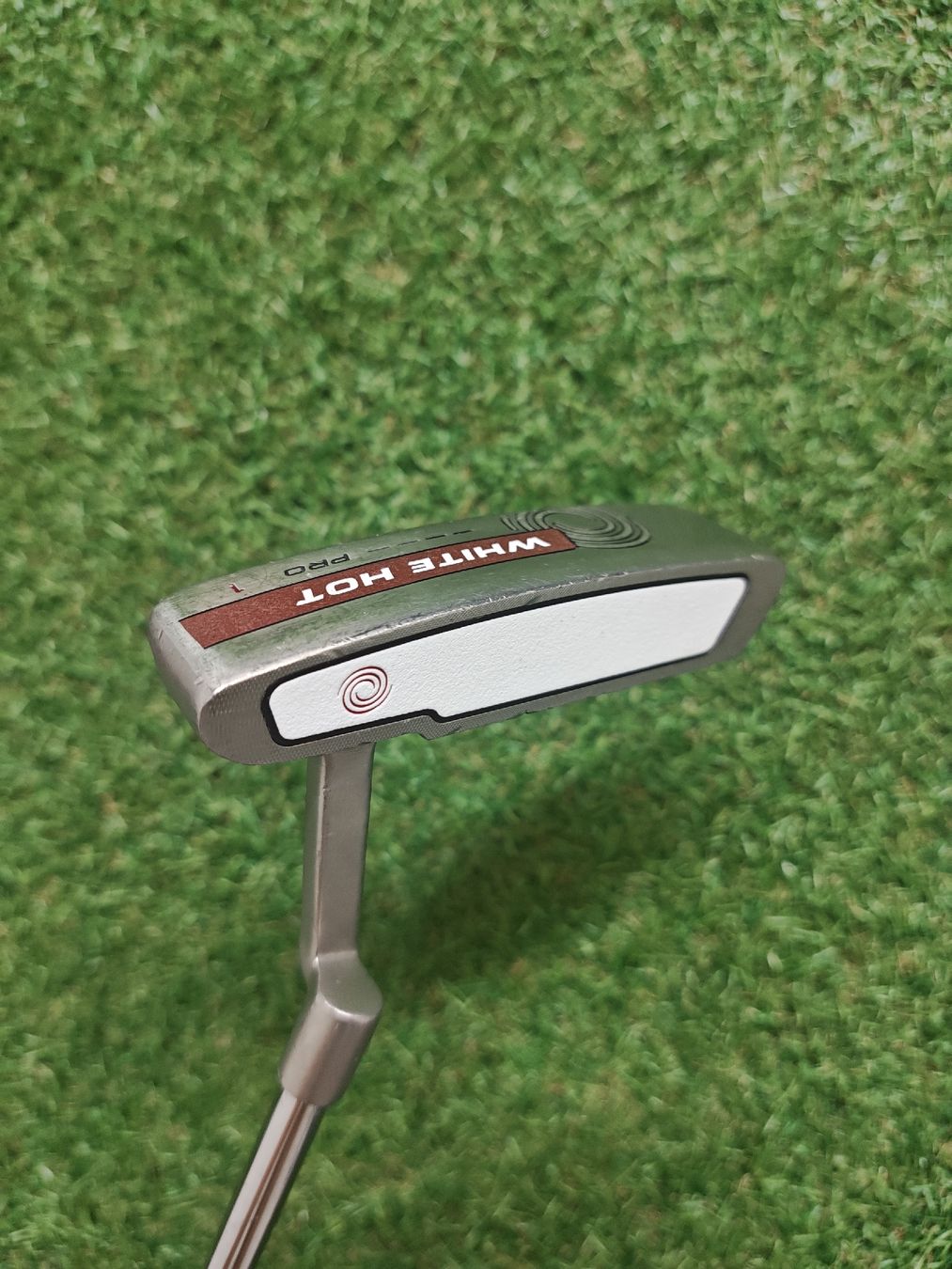 Odyssey Mazze & Set: Odyssey White Hot Pro #1 Putter 34" – Usato da Uerikon venduto da Chreggus_Golfshop