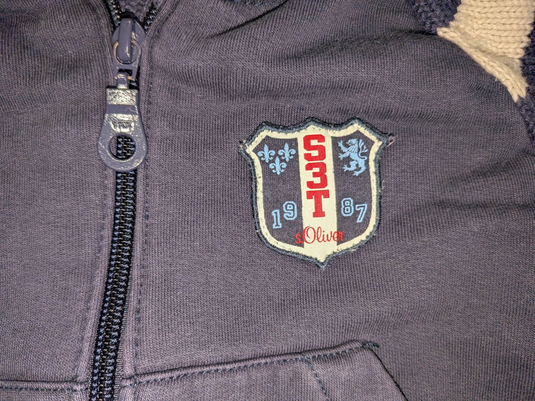 S.Oliver Pullover & Sweatshirts: S.Oliver Pullover mit Kapuze, Grösse 80 – Gebraucht aus Pfaffhausen von ZwergeUndMehr 3