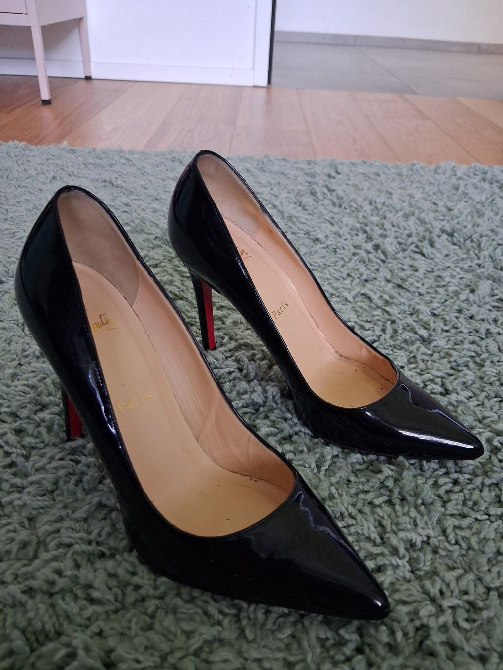 Christian Louboutin Scarpe da donna: Chaussures à talon Louboutin 37.5 – Usato da Marly venduto da pil_hgx5
