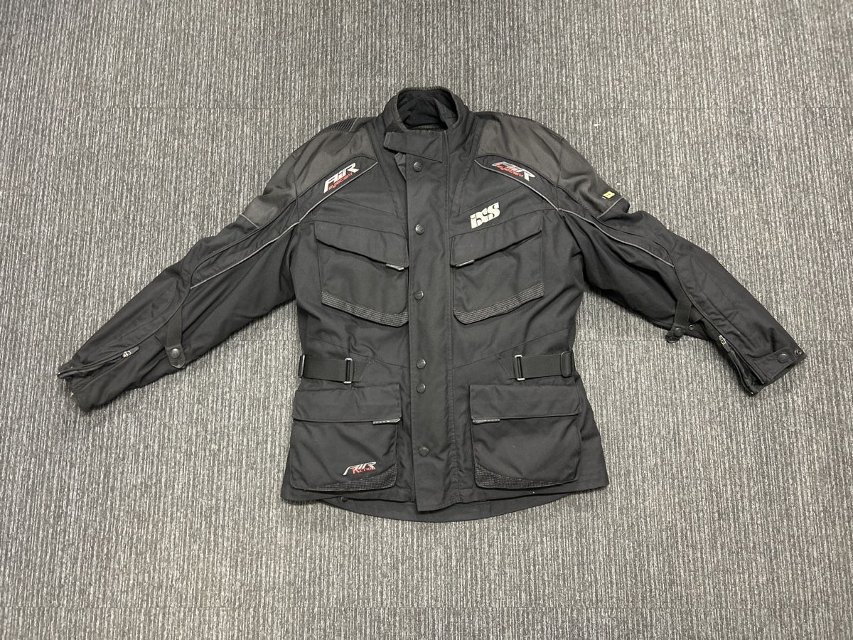 IXS Giacche: IXS Motorradjacke inklusive Futter – Usato da Münchenstein venduto da Cello30