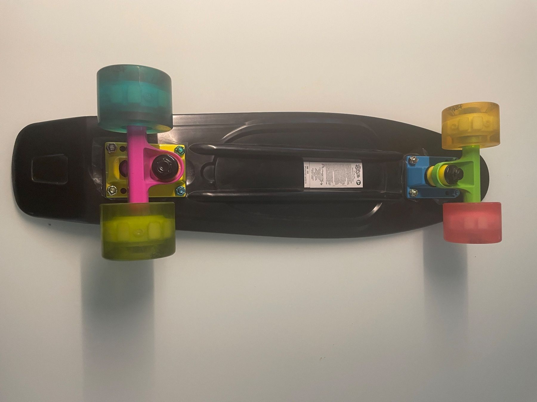 Skateboards: No Rules Skateboard mit leuchtenden Räder – Gebraucht aus Zürich von marina76 2