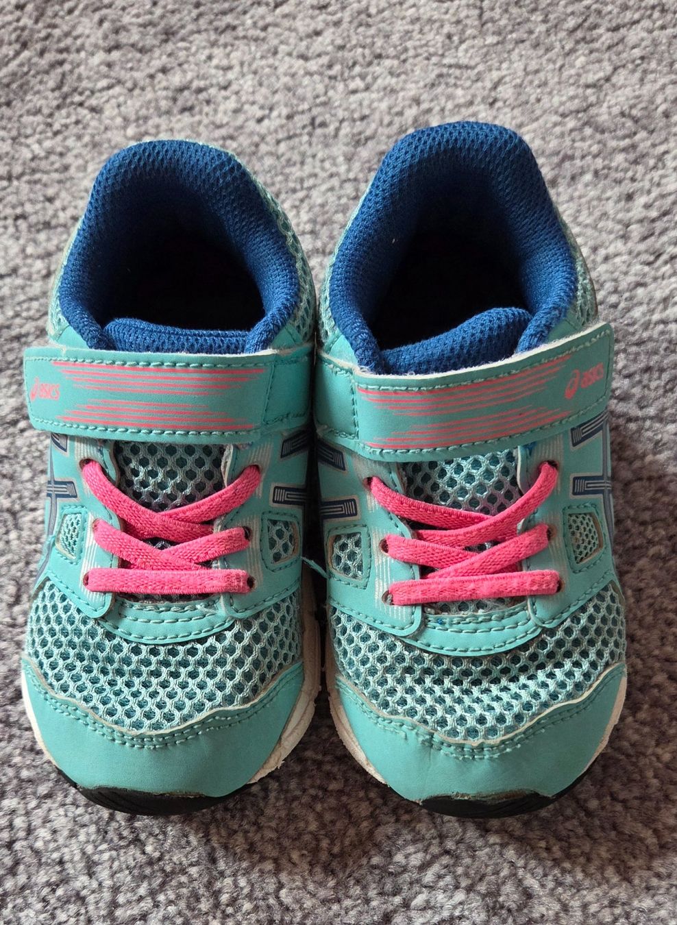 Asics Scarpe per ragazze: Schuhe Sneakers Mädchen Gr. 23.5 – Usato da Schwerzenbach venduto da sla_5gnv 1
