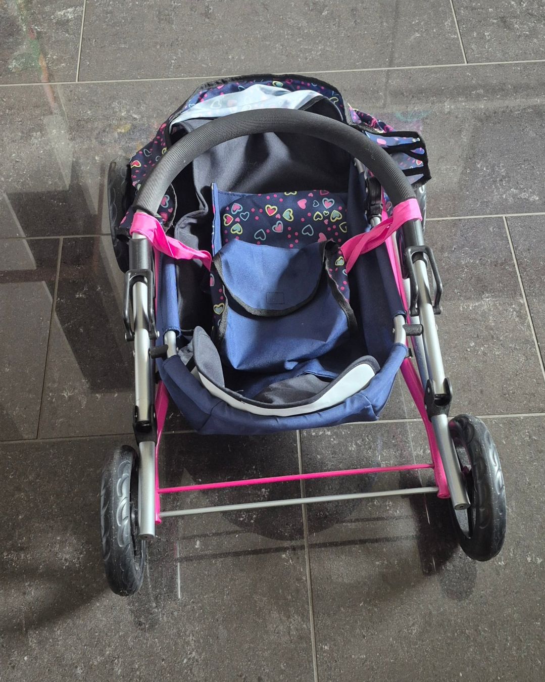 Carrozzine per bambole: Puppenwagen zu Verkaufen, – Usato da Schlieren venduto da Valde 1