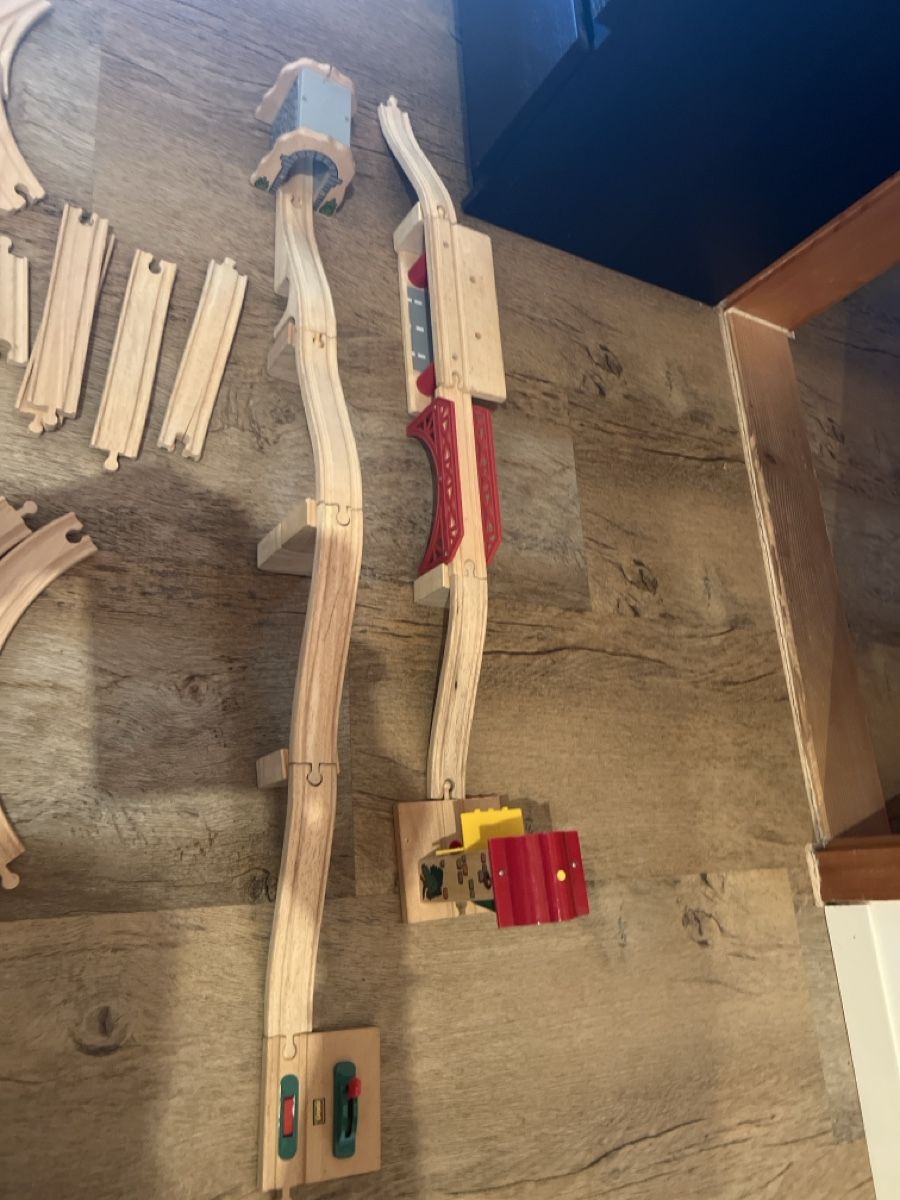 Brio Giocattoli: Brio Holzeisenbahn grosses Set – Usato da Fräschels venduto da Cesca 3
