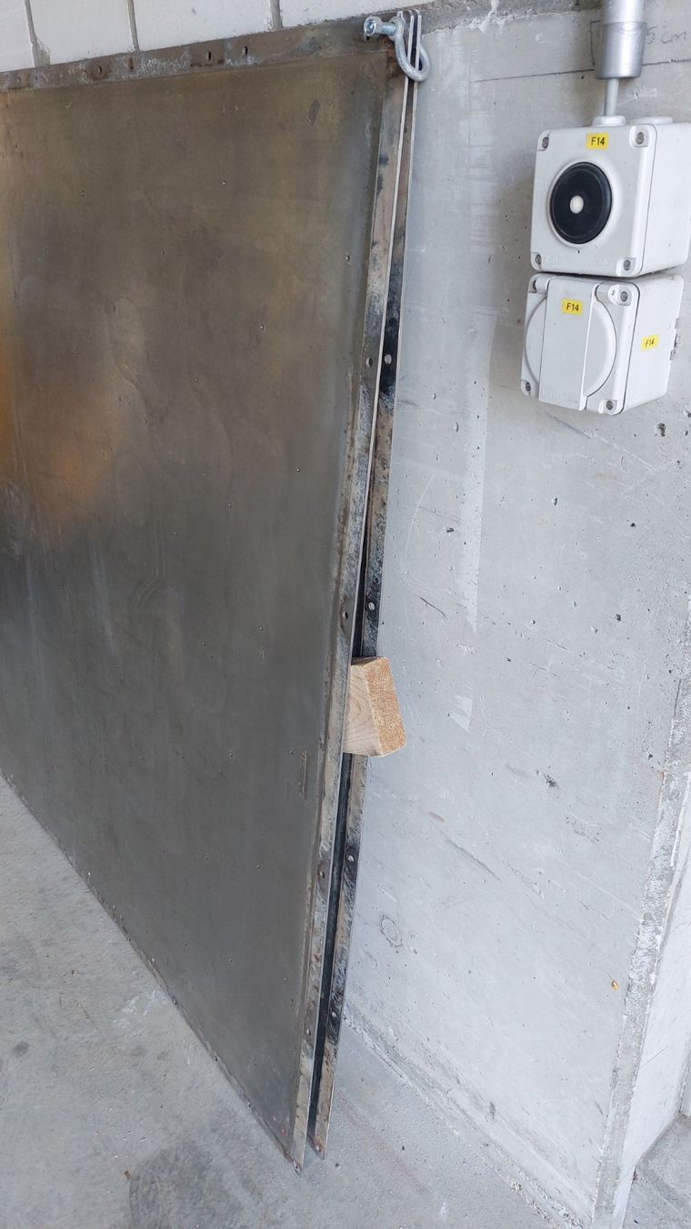 Piatti di portata: Stahlblechtafel 3mm – Usato da Roggliswil venduto da Newholland05 3