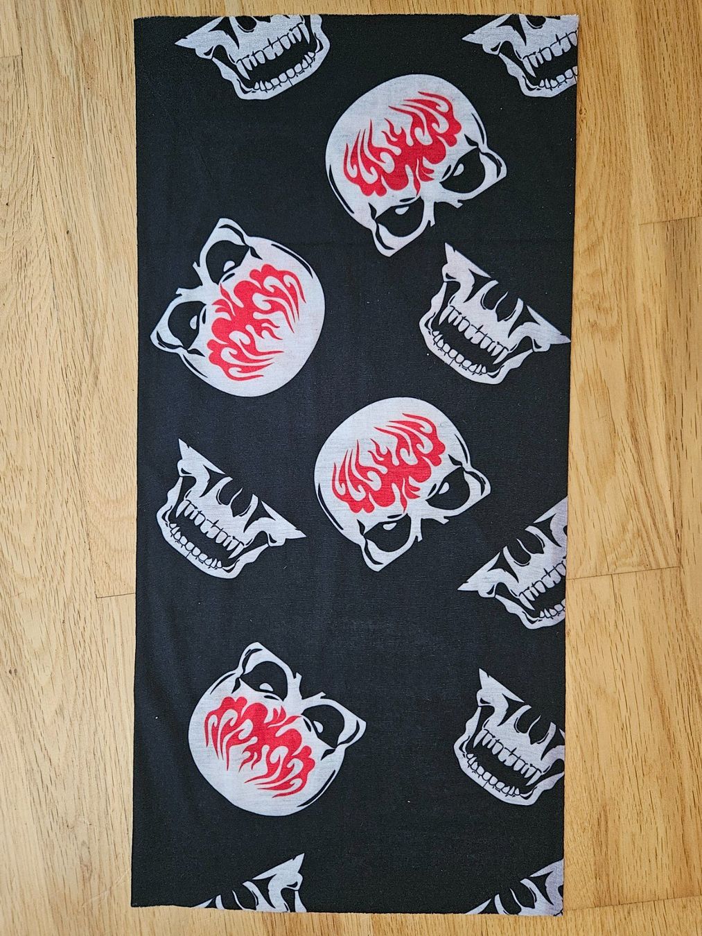 Foulard & Sciarpe: Schlauchtuch Bandana Halstuch – Nuovo e nell'imballaggio originale da St.Gallenkappel venduto da RocknSkull 1