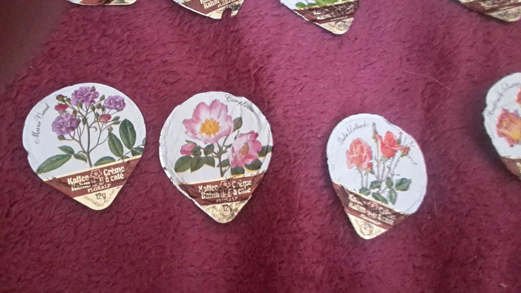 Coperchi dei cremini per caffè: 15Kaffeerahmdeckeli Rosen – Usato da Schwarzenburg venduto da Flamingo07 2