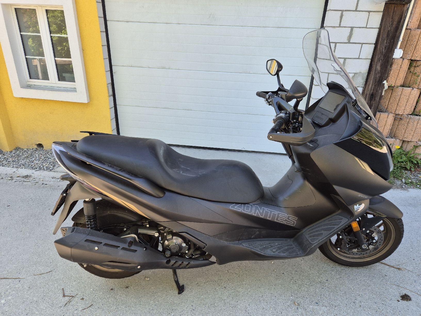 Zontes Scooter: Zontes 350 E – Nuovo (secondo la descrizione) da Cazis venduto da T.i.z 2