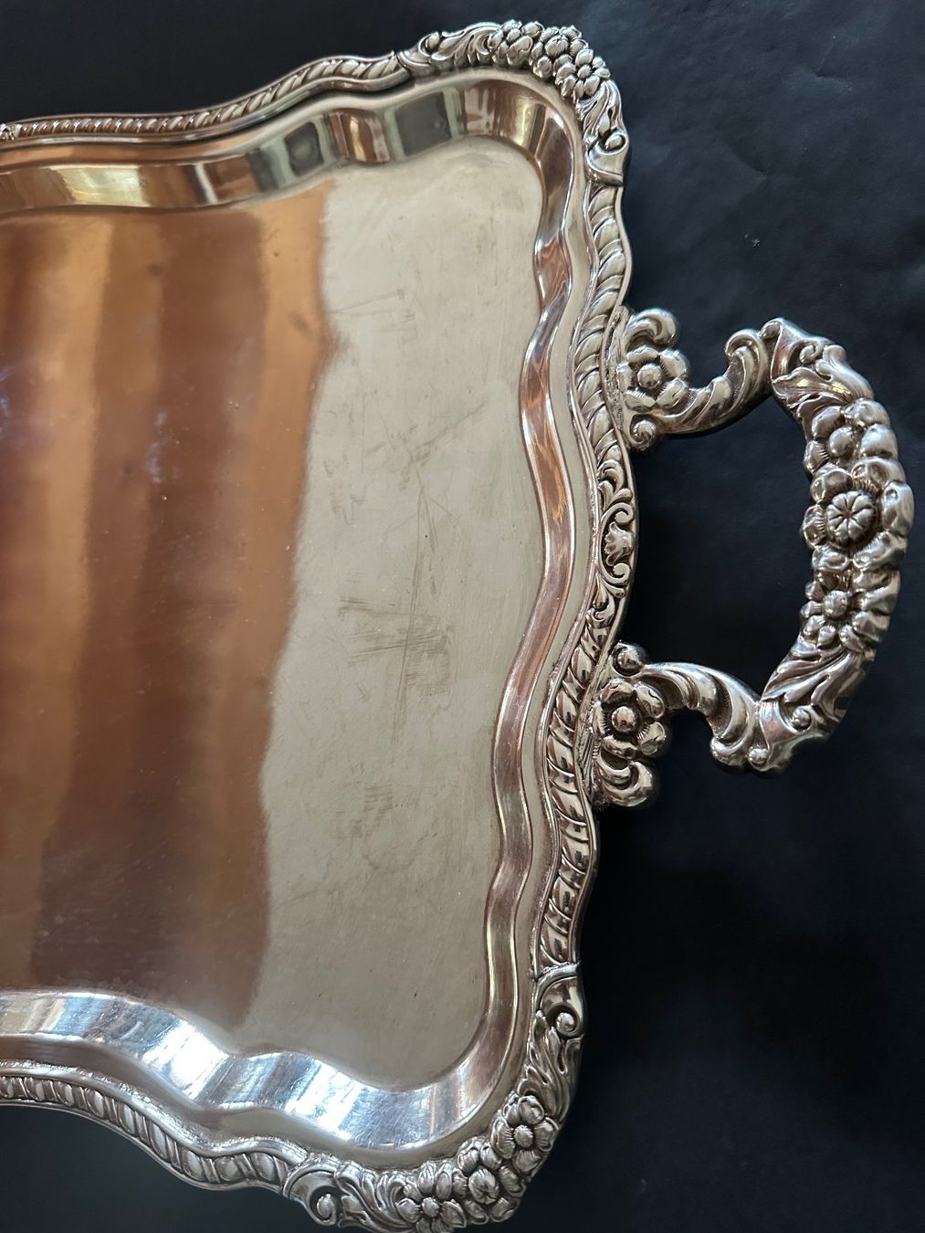 Piatti di portata: English Sheffield Silver plated Two Handled Tray – Usato da Saas im Prättigau venduto da norman02 1