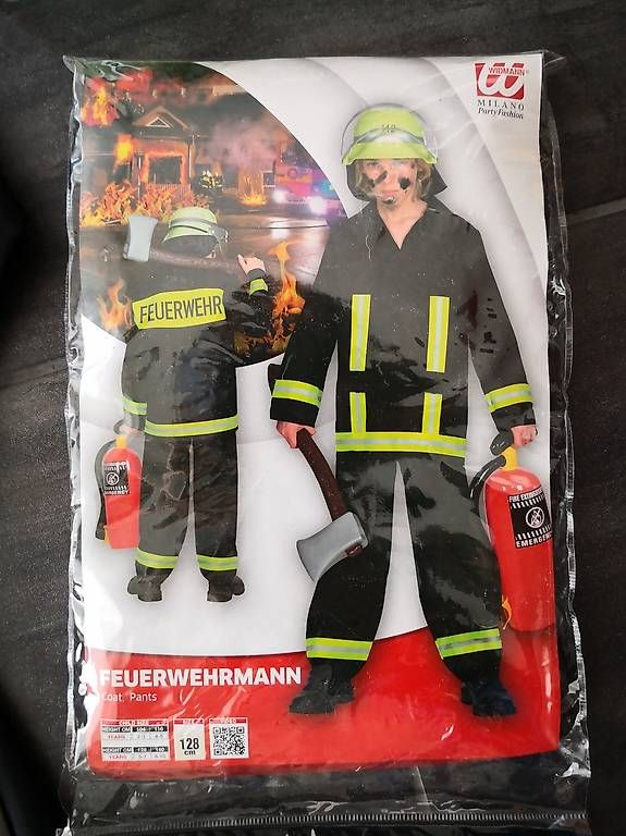 Costumes: Feuerwehrkostüm  Grösse 128 – D'occasion à Ottenbach par Acki_la 1