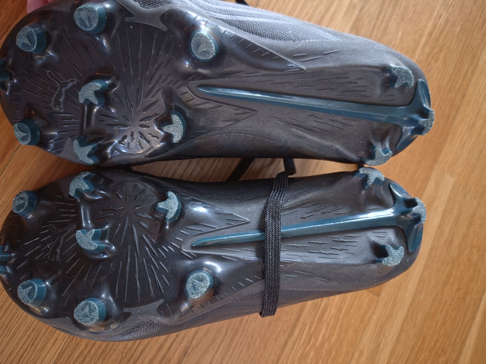 Puma Scarpe per ragazzi: Puma Fussballschuhe Gr. 32 – Usato da Zürich venduto da Schnaeppchen25 1