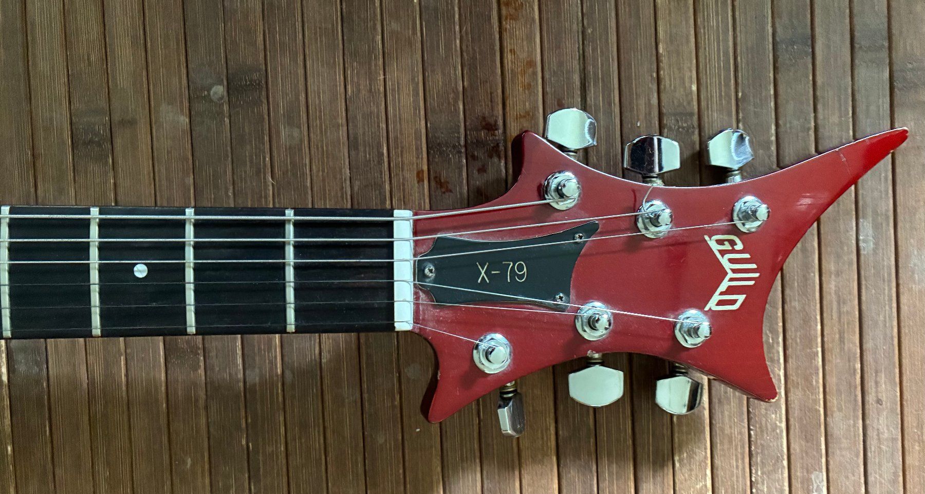 Guild Strumenti musicali: Guild X-79 Skyhawk 1984 – Usato da Luzern venduto da Saboteur 4