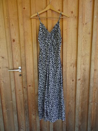 Schwarz-weisses Sommerkleid / Maxikleid Gr. 42 - 423135