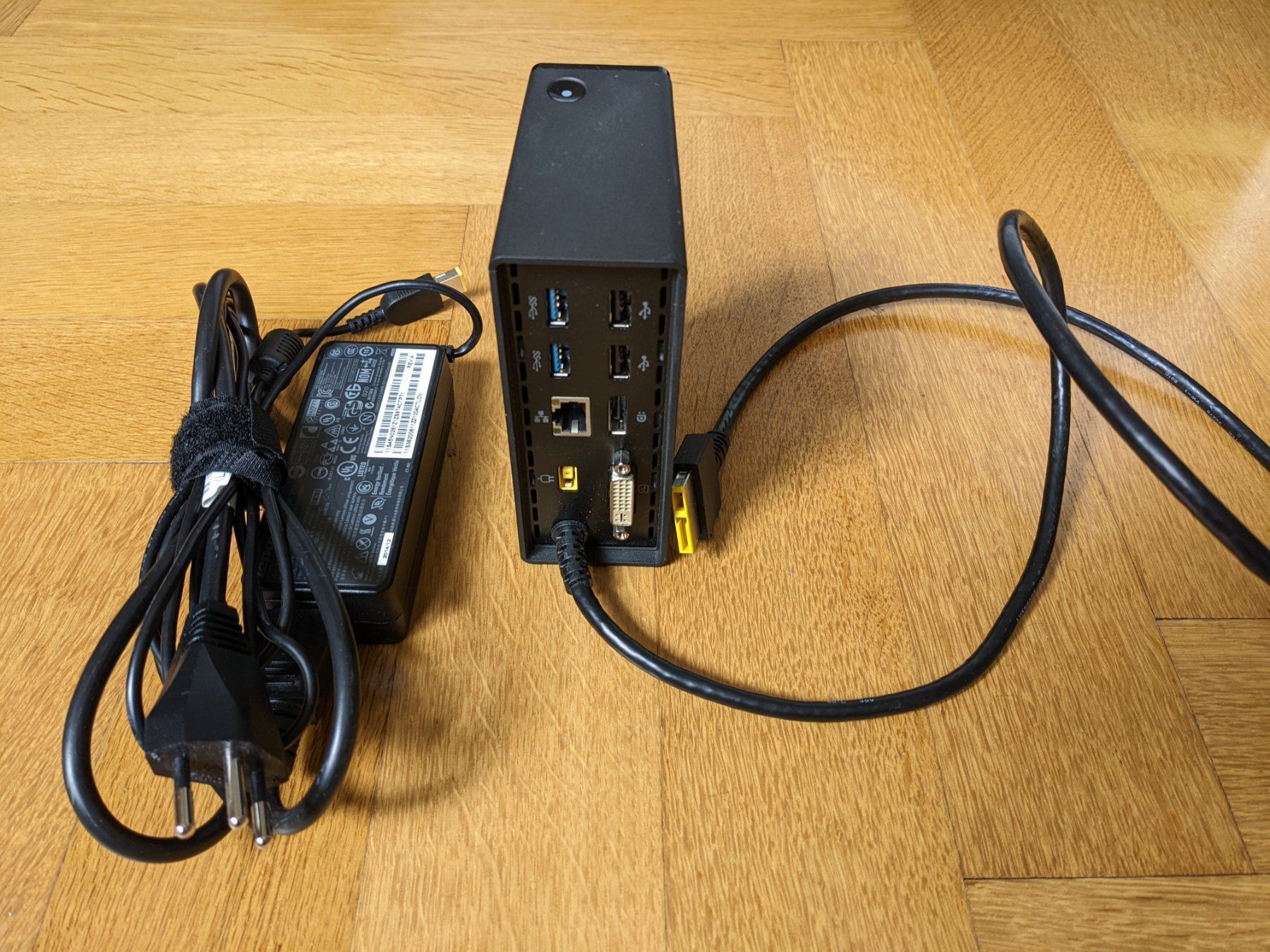 Lenovo Docking station: Dockingstation Lenovo ThinkPad OneLink Pro Dock + Ladekabel – Usato da Basel venduto da Zephyrus2018 3