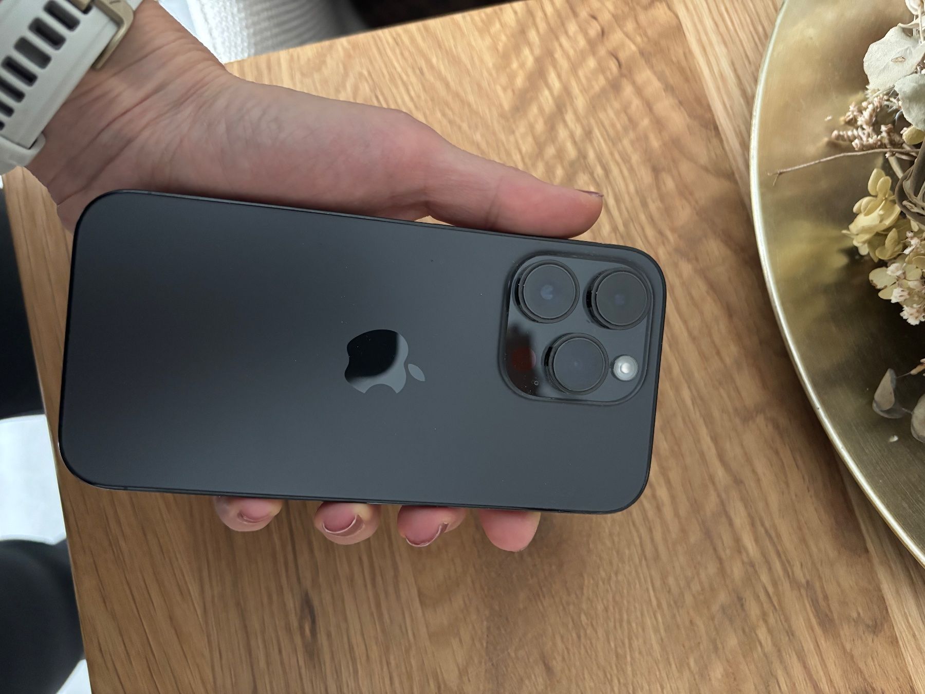 Apple Telefoni cellulari / Smartphones: Iphone 14 pro (top Zustand) – Usato da Henggart venduto da ste_758l