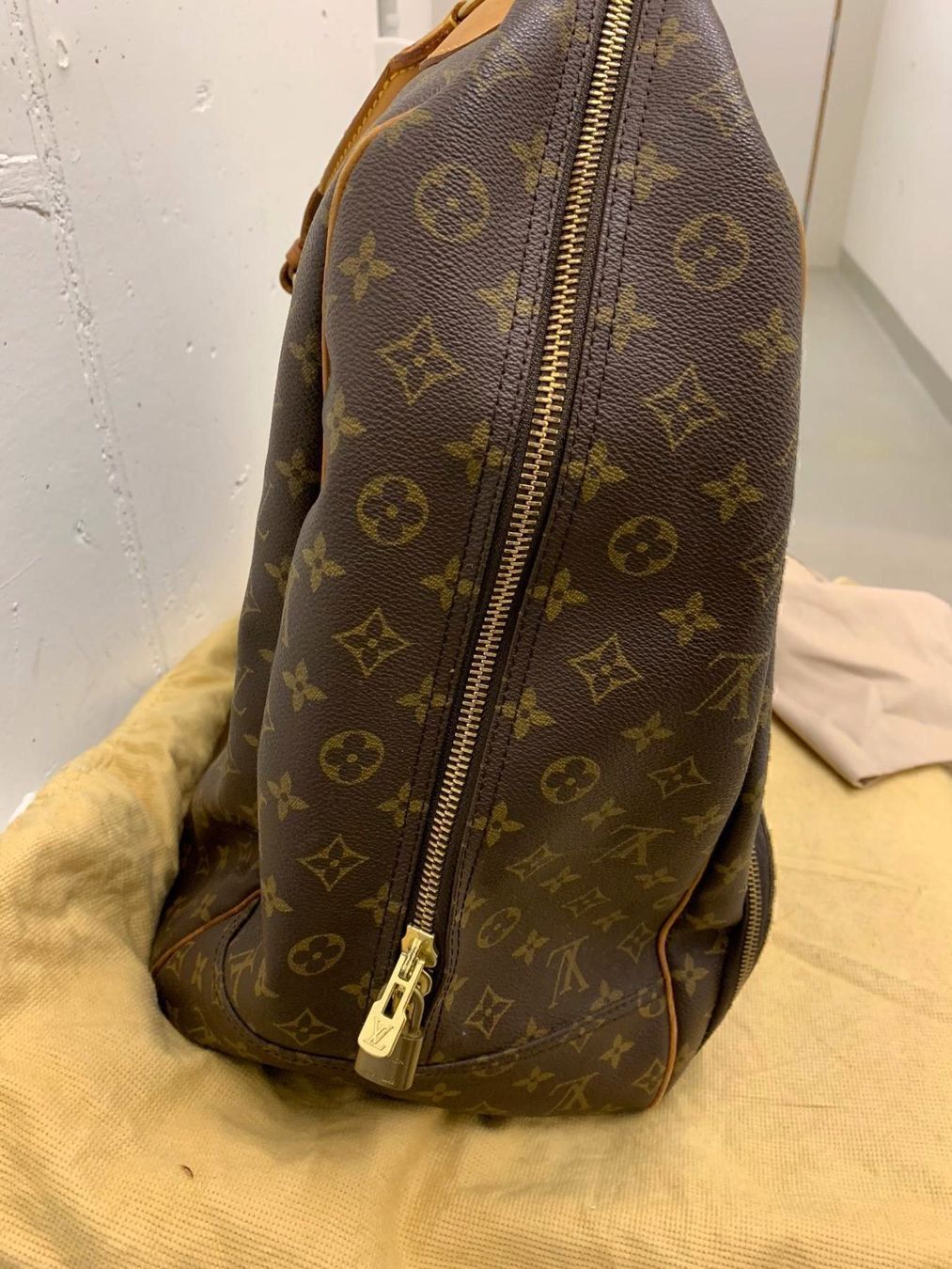 Louis Vuitton Taschen für Damen: Original Louis Vuitton Vintage – Neu und originalverpackt aus Zürich von AngelRE 1