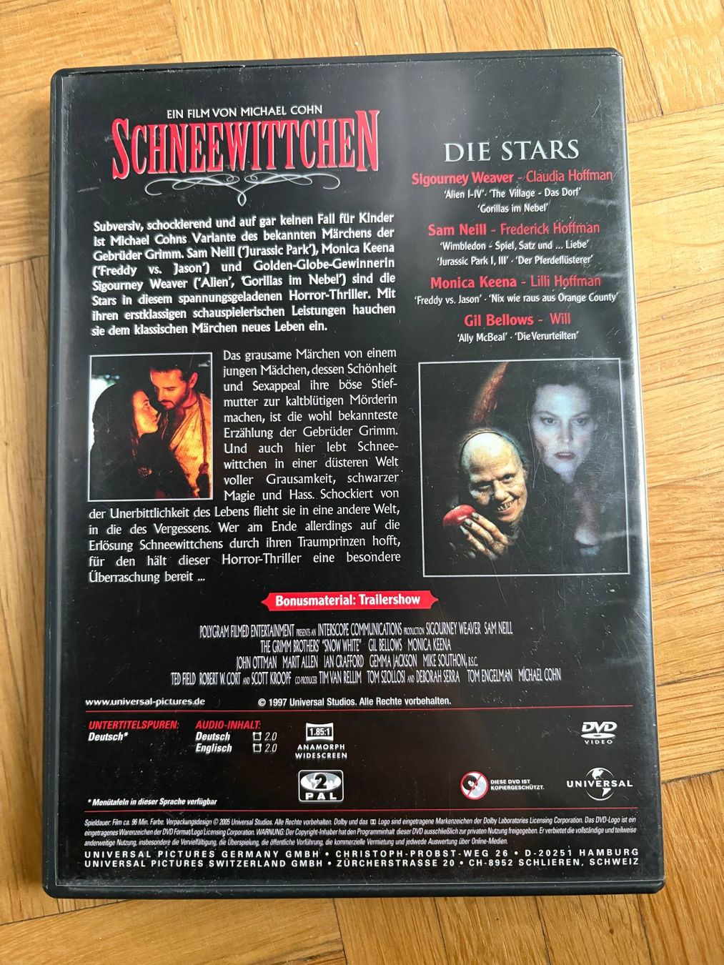 Tutti i DVDs: Schneewittchen - Snow White: A Tale of Terror - DVD – Usato da Zürich venduto da Malcom 2