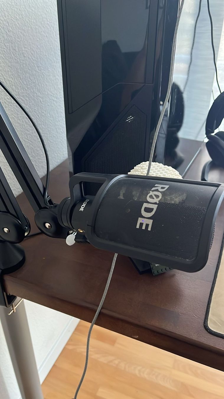 Røde Microfoni: Rode NT-USB Mikrofon + Mikrofonarm – Usato da St. Gallen venduto da Baao 3