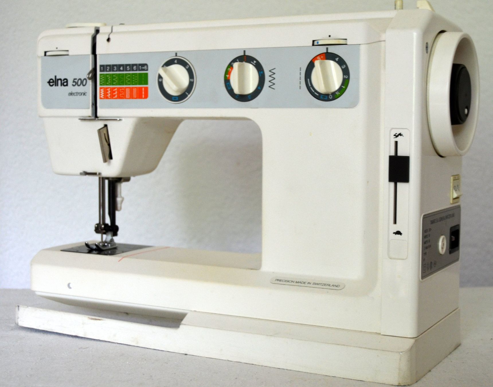 Elna Macchine da cucire: Elna 500 electronic Nähmaschine / Machine à coudre – Usato da Collonges venduto da arashee 3