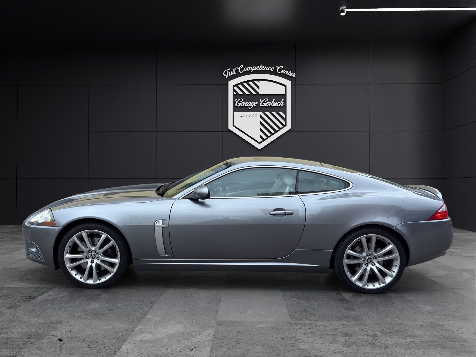 Jaguar Automobili: Jaguar XKR Coupé 4.2 V8 SC Automatic – Usato da Biglen venduto da SMAG.
