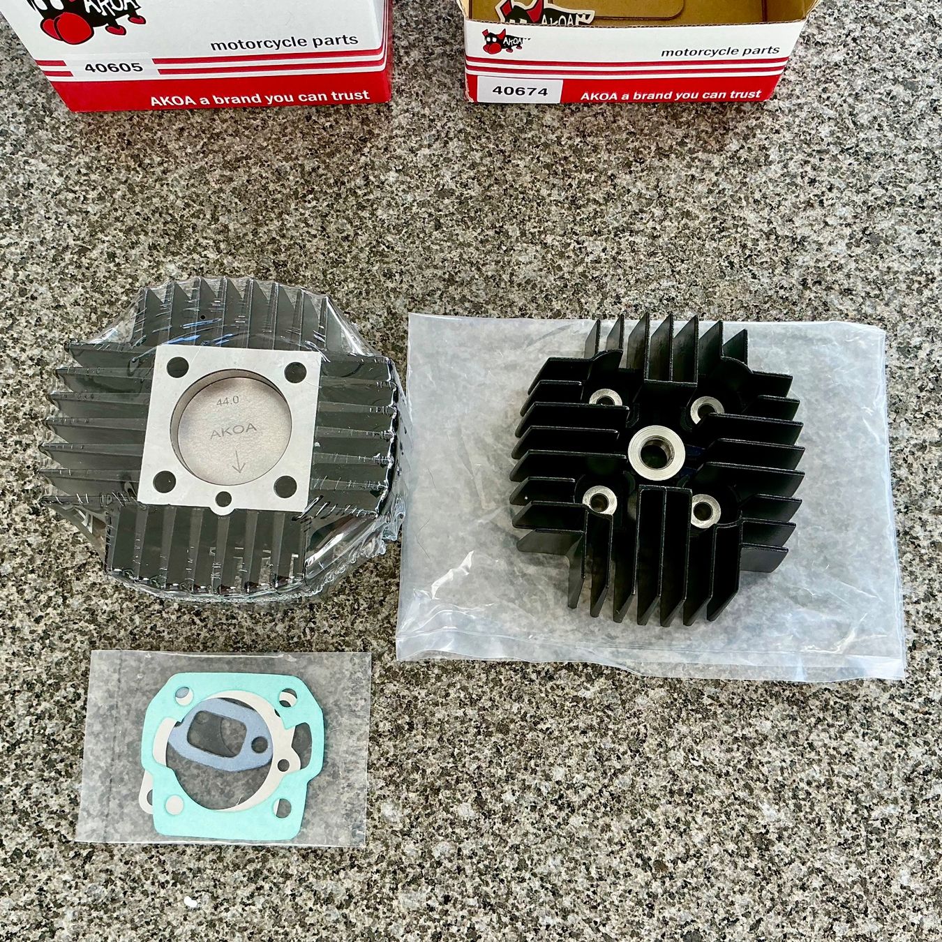 Motori: AKOA TUNING ZYLINDERKIT BLACK EDITION – Usato da Zell LU venduto da Silvermemory 4