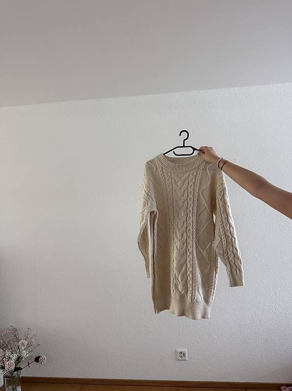 Vestiti: STRICKKLEID BEIGE XS – Usato da Niederhasli venduto da agn_28zq