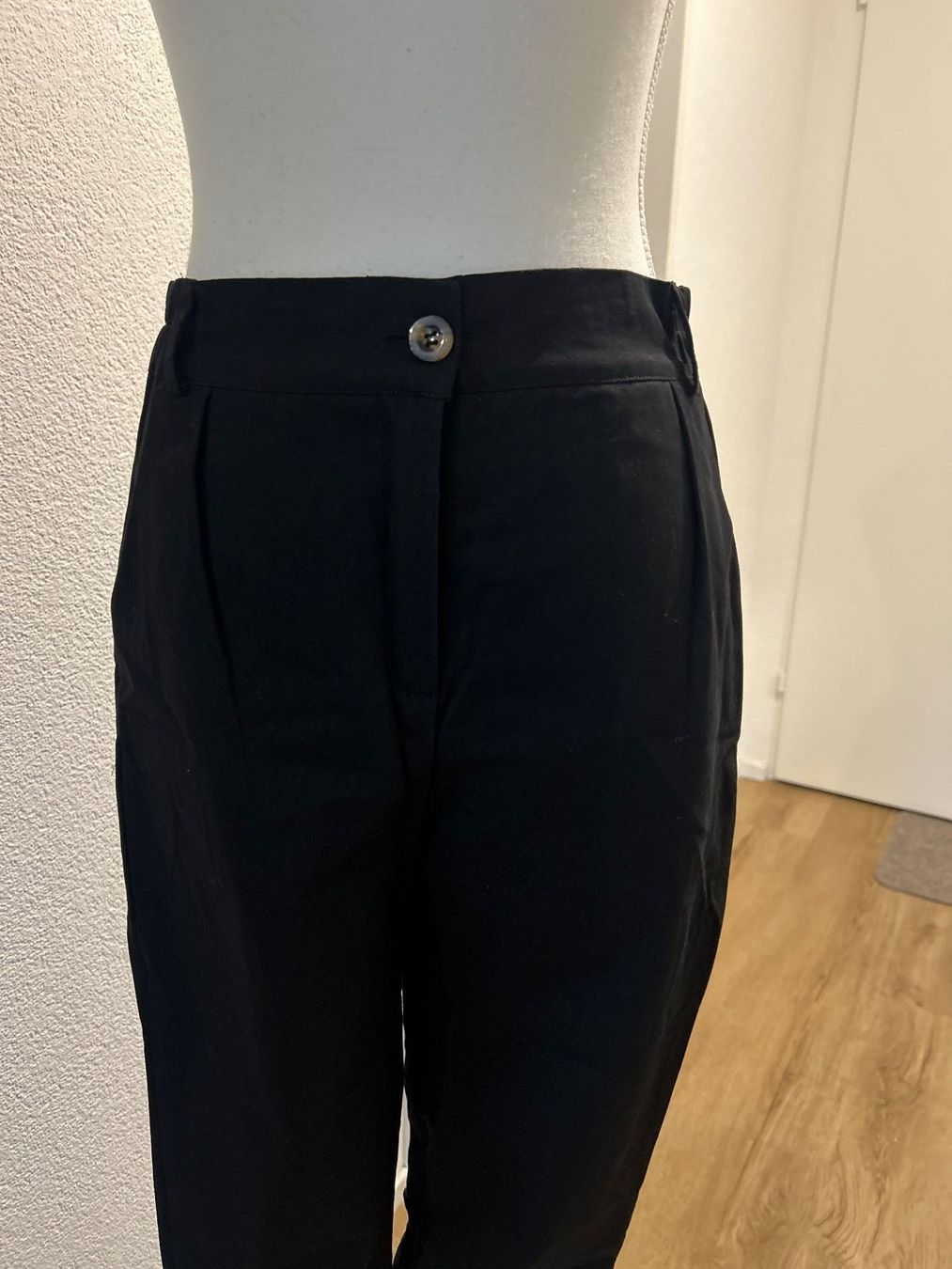 Pantalons: Freizeithose schwarz Gr. S – Neuf (Voir description) à Brunnen par Nala2929 3