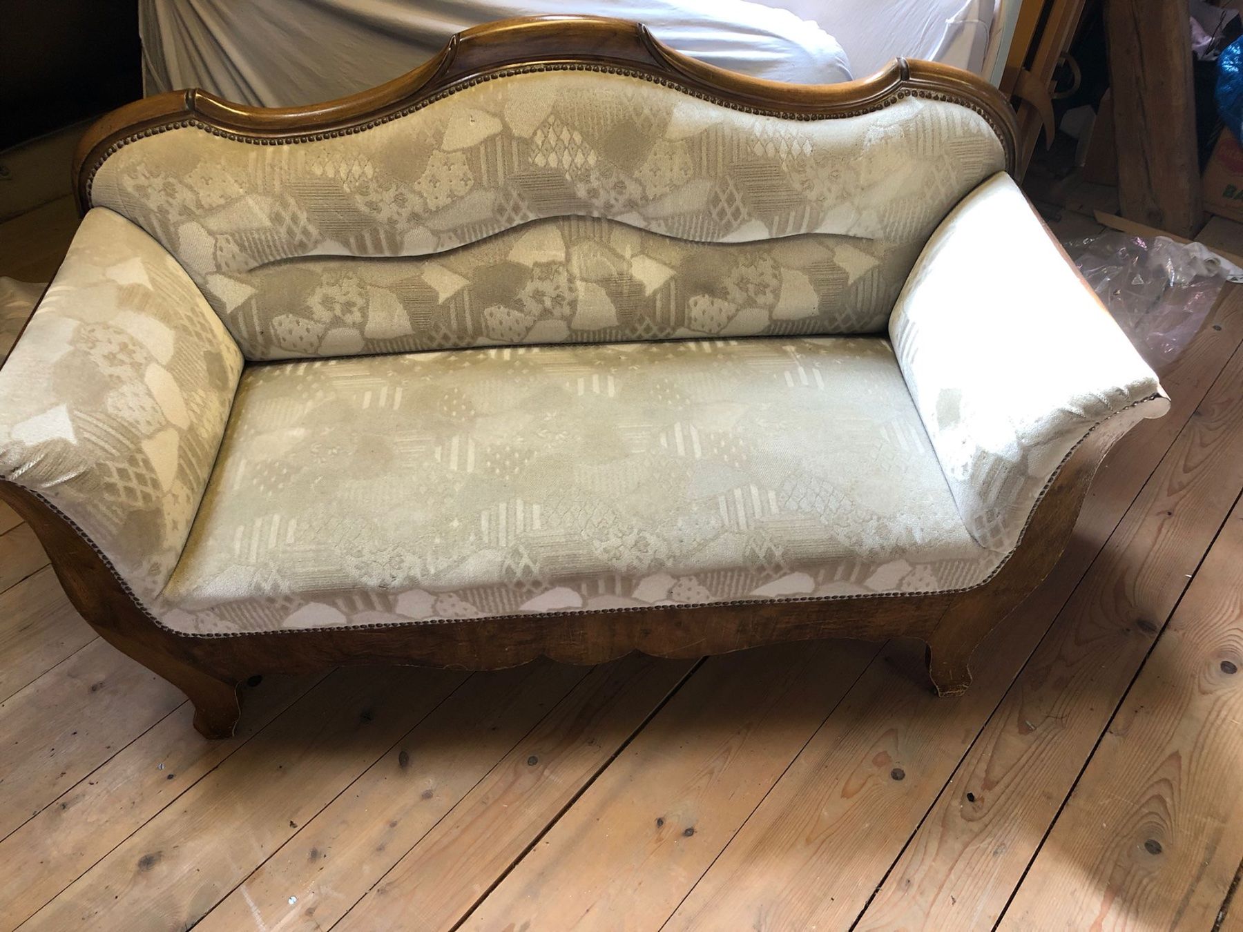 Divani: Hübsches Biedermeier Hirschsofa – Usato da Röschenz venduto da Tashroal