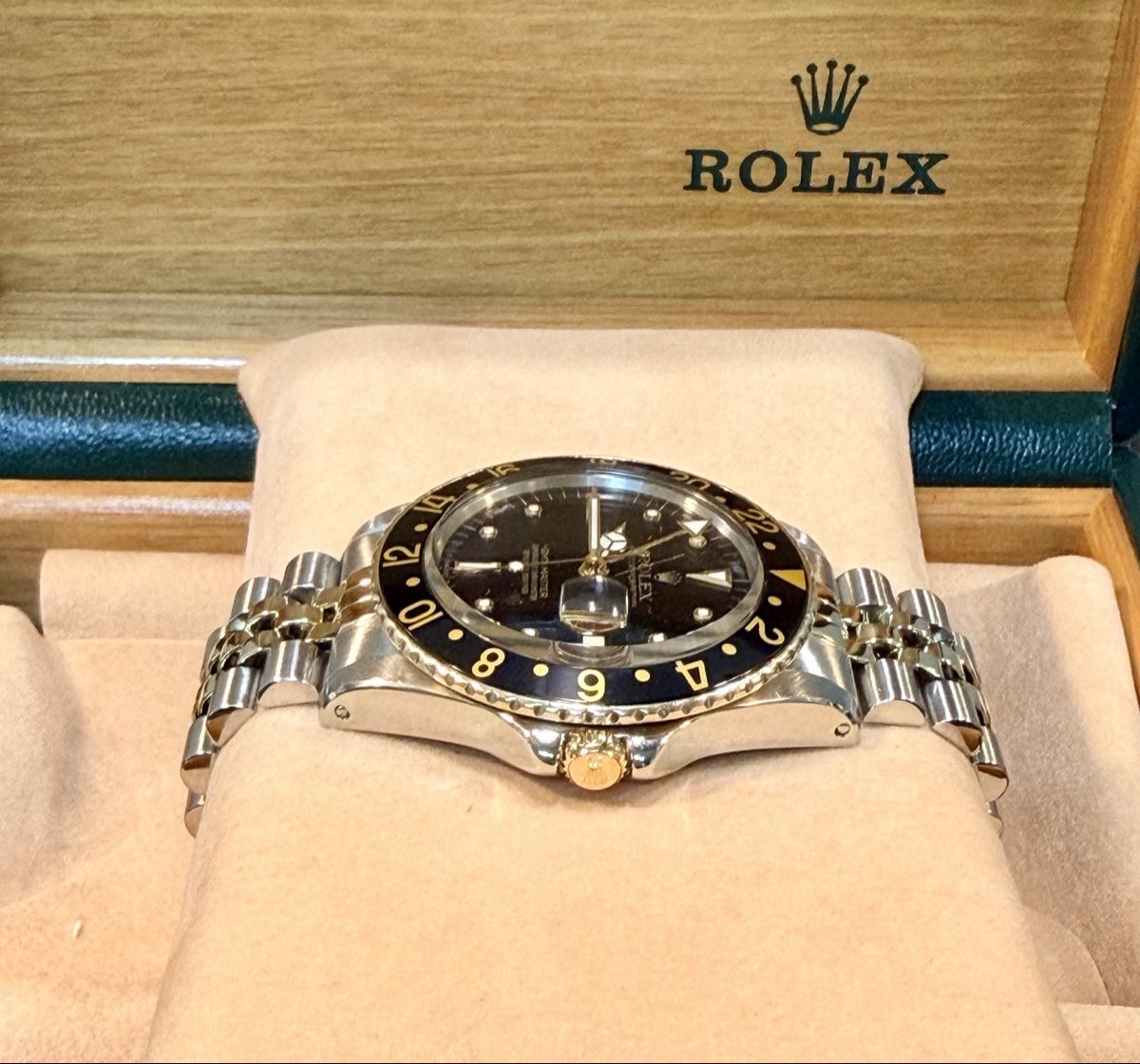 Rolex Uhren: Rolex GMT Master Nipple Dial Fullset 1982 – Gebraucht aus Zürich von WATCHROOM 5