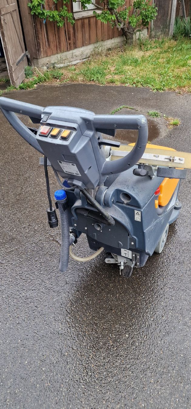 Tutte le macchine: TASKI Swingo 450E Scheuersaugmaschine – Usato da Tagelswangen venduto da Axel_36 3