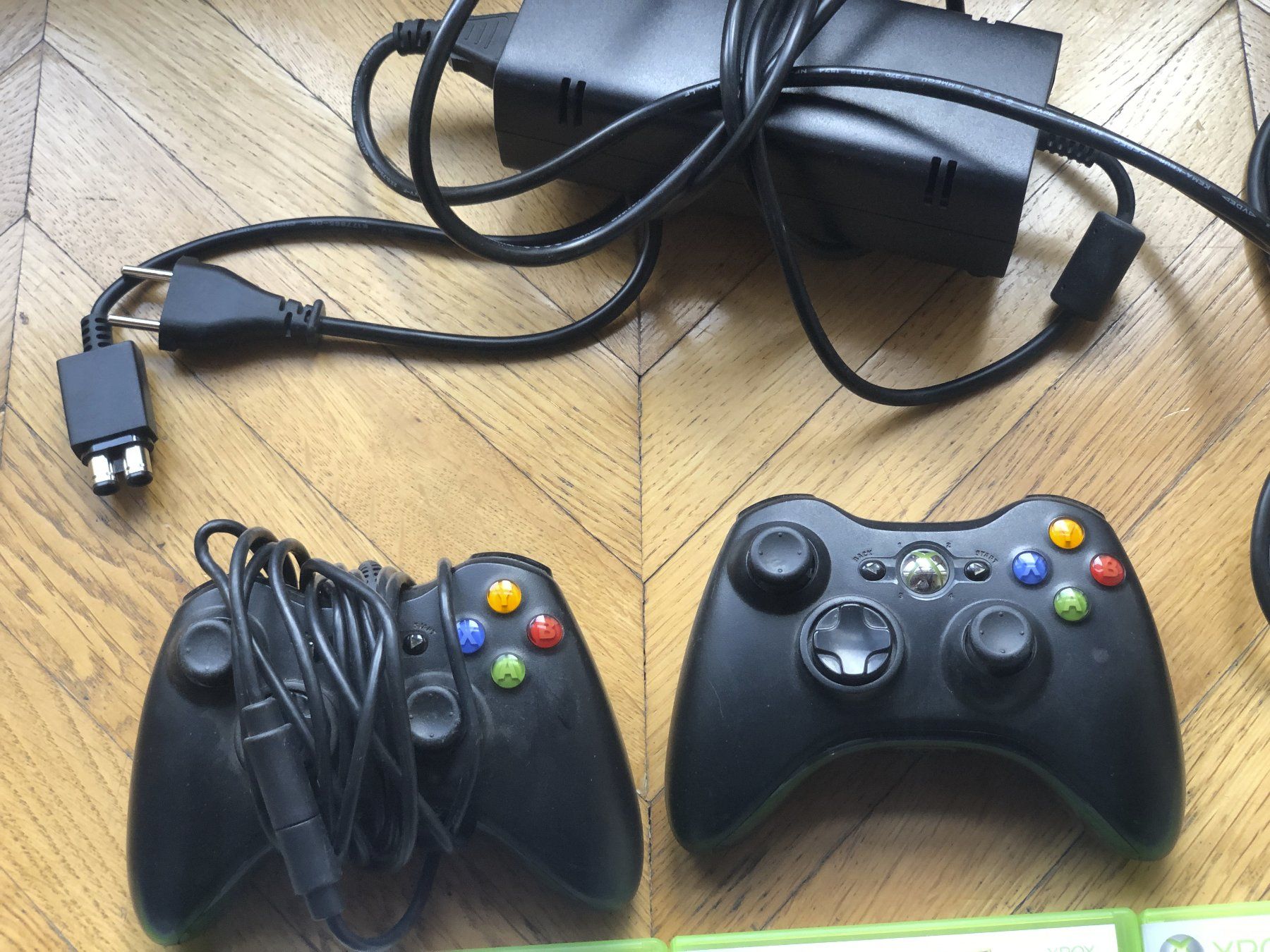 Microsoft Console: XBOX 360 + GAMES – Usato da Zürich venduto da Abost 3