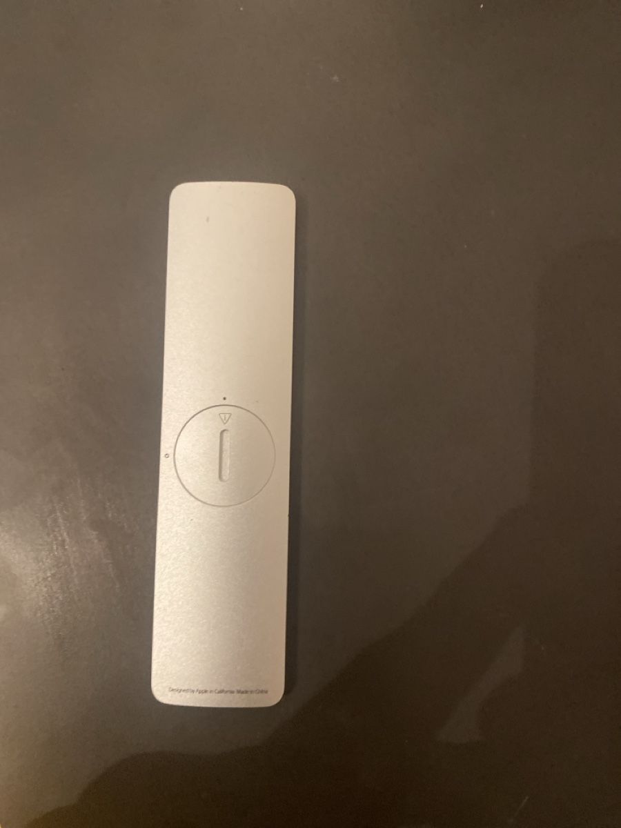 Apple Telecomandi: Apple Remote Fernbedienung silber  – Usato da Bern venduto da YanickZ 1