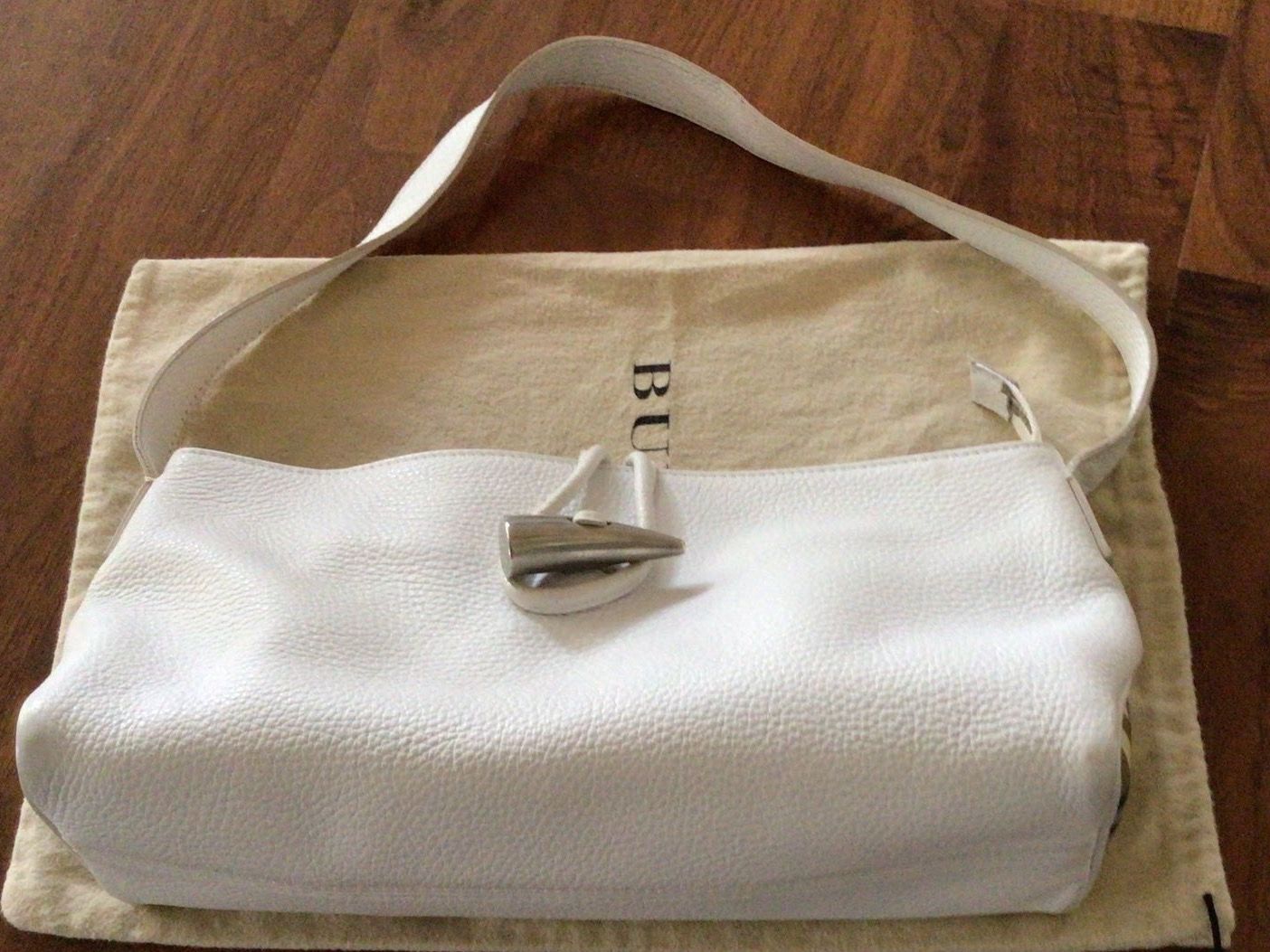 Burberry Taschen für Damen: Burberry Tasche – Gebraucht aus Zürich von ElarmariodeRuth 3