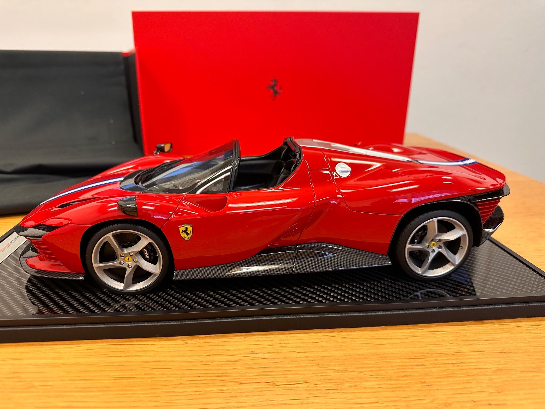 BBR Models Modellautos: Ferrari  Daytona SP3 1/12 rot – Neu und originalverpackt aus Stein AR von Krabbe2 1