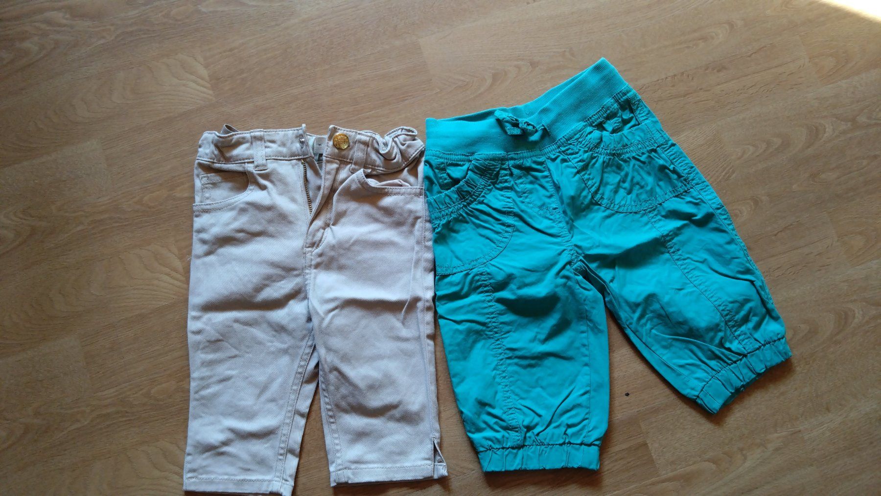Pantaloni: Mädchenhosenset gr 92 – Usato da Triengen venduto da Ronner84 1
