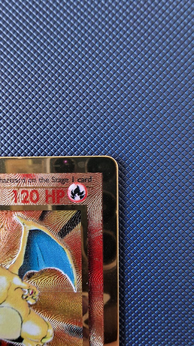 Pokémon Sammelbilder & Trading cards: Charizard [Ultra Premium Collection] #4 – Pokémon Celebratio – Neu (gemäss Beschreibung) aus Veytaux von PocketMonster 2