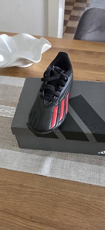Adidas Scarpe per ragazzi: Chaussures enfants – Usato da Genève venduto da angeloscop 1