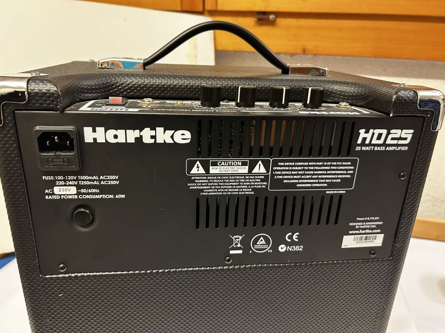 Hartke Amplificatori: Bassverstärker Hartke HD25 – Usato da Hombrechtikon venduto da HW18 2