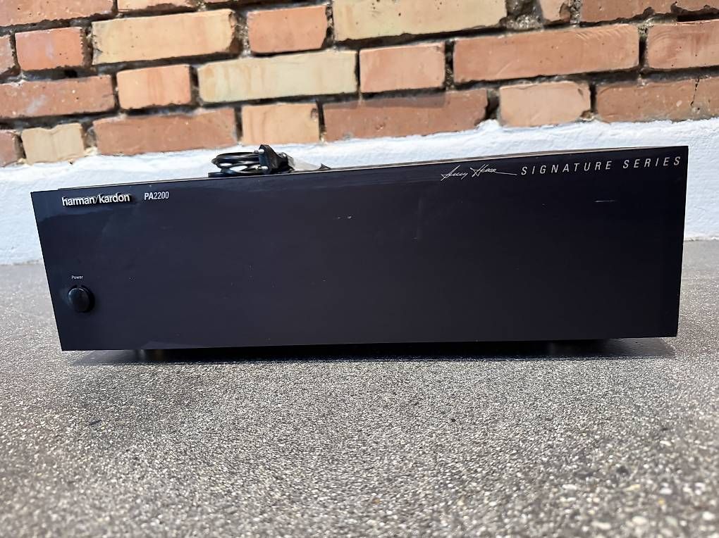 Amplificatori: Hartman Kanton PA2200 – Usato da Solothurn venduto da Mc_Clane