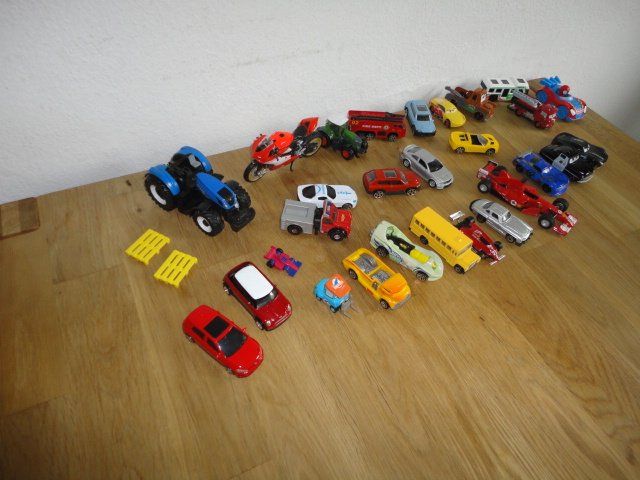 Giocattoli: AUTO  29 X  DISNEY-MATCHBOX-UND UND – Usato da Teufen AR venduto da don_8vtn 4