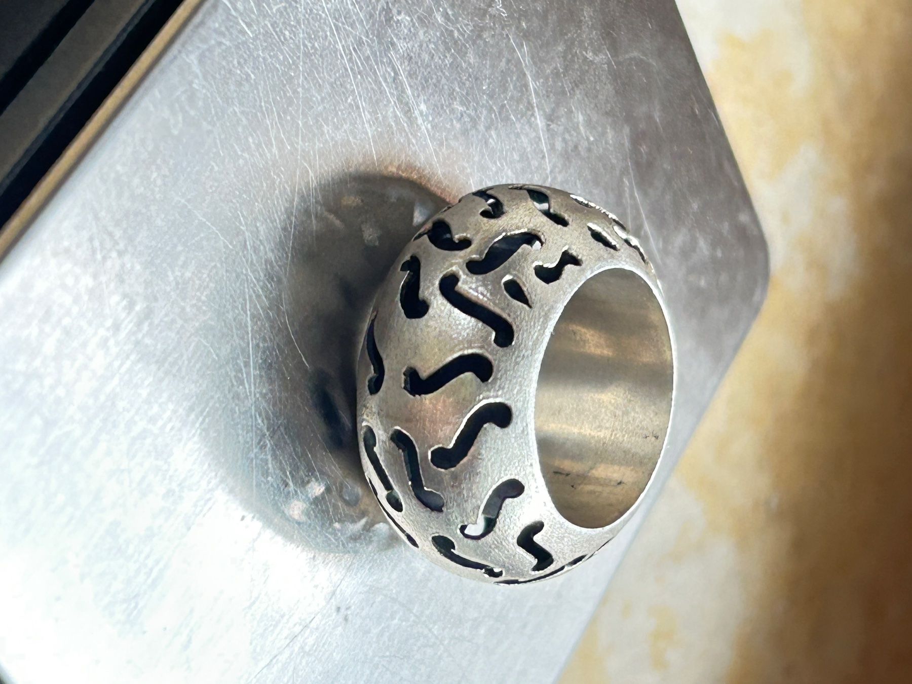 Ringe: Einzigartiger Devine Ring aus Zürich, Grösse 52 Silber – Gebraucht aus Laufen von belleskulptur 9