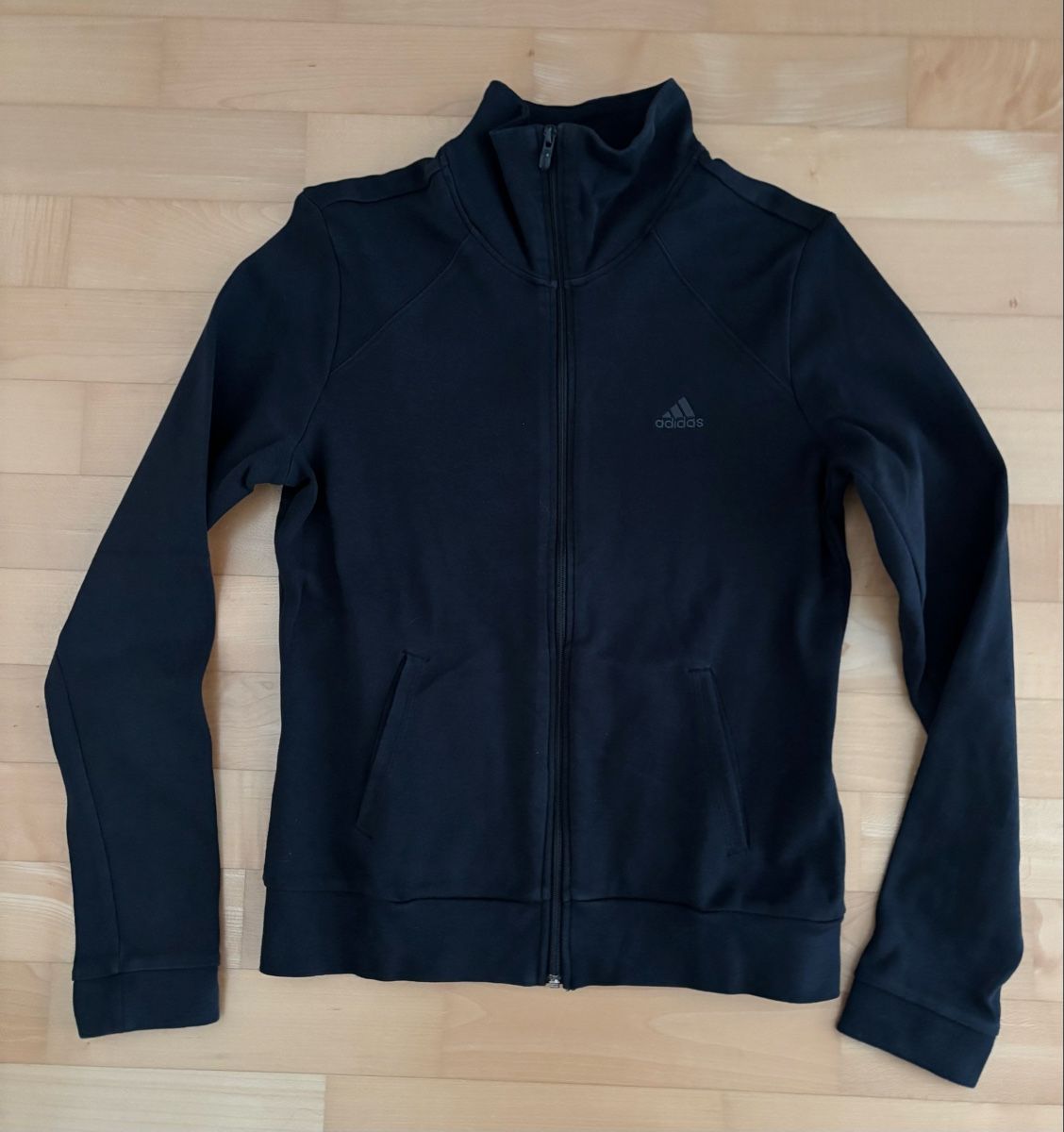 Adidas Giacche: Adidas Trainingsjacke Vintage – Usato da Winterberg ZH venduto da vanilleinspiration 1