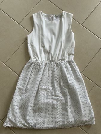 Wunderschönes Kleid von GUESS 158/164