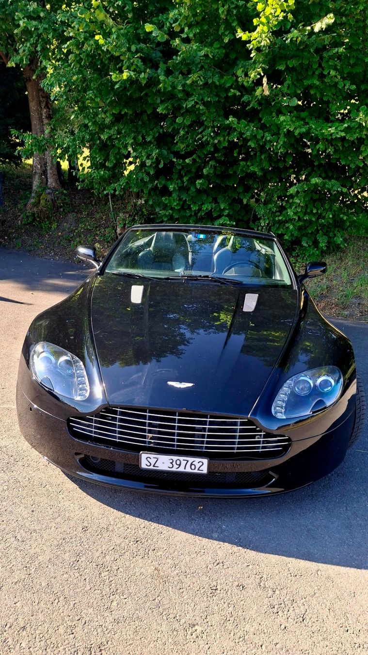 Aston Martin Automobili: Aston Martin Cabrio - MFK – Usato da Freienbach venduto da alile 2